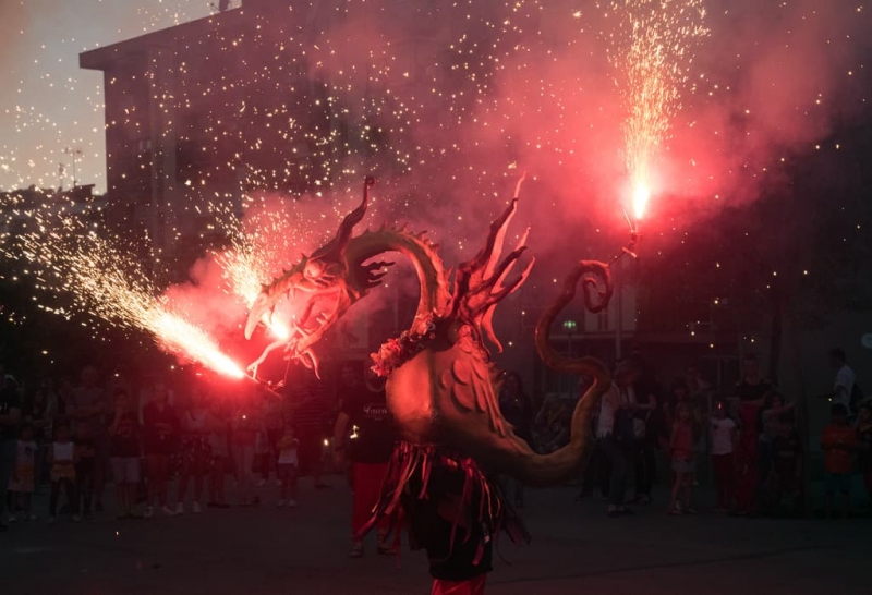 Correfoc amb la colla de Drac i Diables. Foto: Ajuntament de Montornès. Autor: J.A Jiménez.