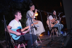 19/09/2020 - Concert amb la cantautora local Ariana Zar