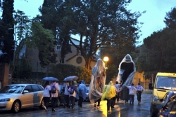 Cercavila - Els gegants sota la pluja