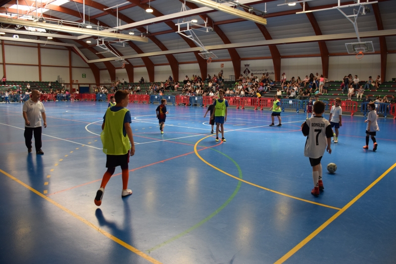 Exhibició de futbol sala a la Carpa Polivalent El Sorralet