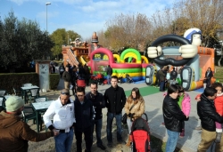 30-11-2013 - Inflables, animació i botifarrada al carrer del Molí