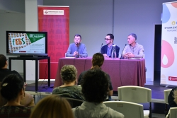 La taula rodona amb Francesc Mauri, meteoròleg i activista; Jordi Martín, regidor d’Acció Climàtica a l’Ajuntament de Caldes de Montbui; i Francesc Domínguez, tècnic de Transició Energètica a l’Ajuntament de Santa Perpetua de Mogoda.