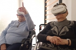 El projecte "Més que ciència" apropa la cultura i la ciència a les persones grans a través de la realitat virtual.