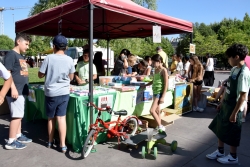 Parada de l'Escola Palau d'Ametlla al mercat solidari del 12 de juny.