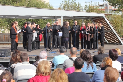Interpretació de poemes musicats de Miquel Martí i Pol a càrrec de la Coral la Lira