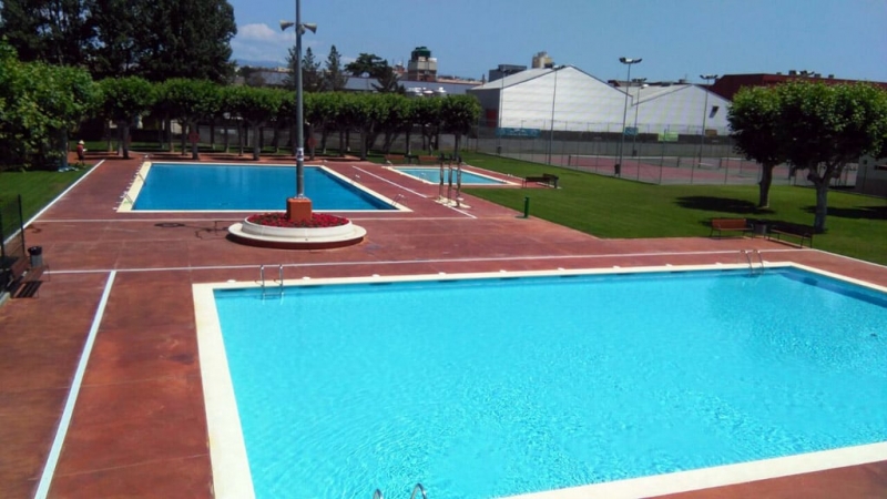 Vista de les piscines d'estiu