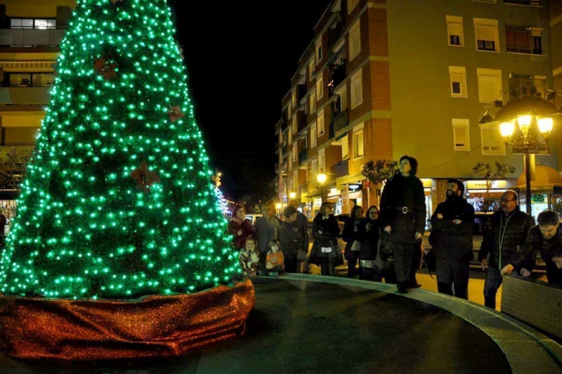 Encesa dels llums de Nadal a la plaça de la Font