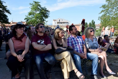 D'esquerre a dreta, Helena Ollé (regiodora de Cultura, i José A. Montero, David Ricart i Yolanda Lorenzo, alcaldes de Montornès, Vallromanes i Vilanova, respectivament