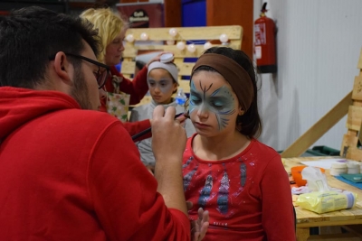 Taller de maquillatge al XIV Parc de Nadal Infantil