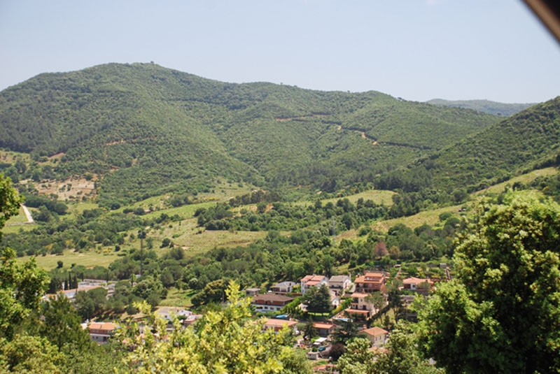 La plana de Can Vilaró vista des del turó de l'Ernest