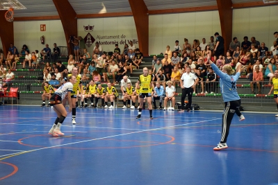 El partit entre el KH-7 BM Granollers i l'IK Sävehof ha deixat imatges com aquesta