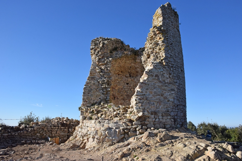 Estat actual del castell de Sant Miquel, amb els nous treballs d'excavació.