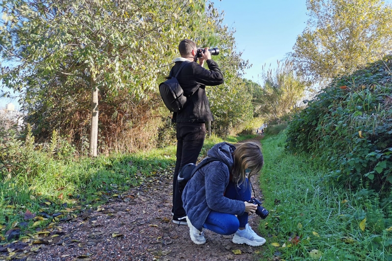 Dos participants en el 4t Ral·li fotogràfic de Sant Sadurní