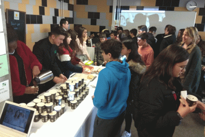 Xocolatada solidària a l'Institut Marta Mata de l'any 2019. (imatge: Institut Marta Mata)