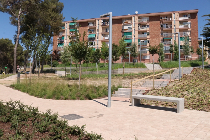 Els treballs de remodelació de la plaça de la Pèrgola una vegada acabats.