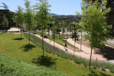 Els treballs de remodelació de la plaça de la Pèrgola una vegada acabats.