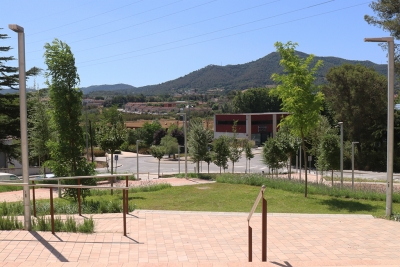 Els treballs de remodelació de la plaça de la Pèrgola una vegada acabats.