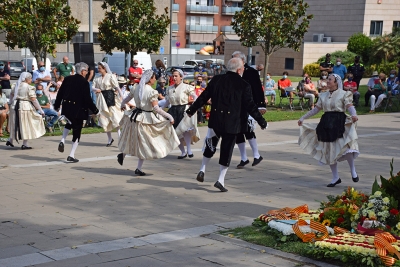 L'Esbart Dansaire de La Lira ha ballat El Ballet de Muntanya.