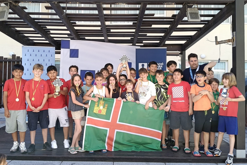 Infants de Montornès que han participat en el Campionat de Catalunya d'Escacs per Equips d'Escoles 2026. (imatge: Club d'Escacs Montornès)