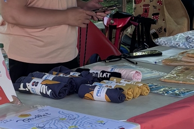 Els productes inclouen samarretes i tovalloles, entre altres.