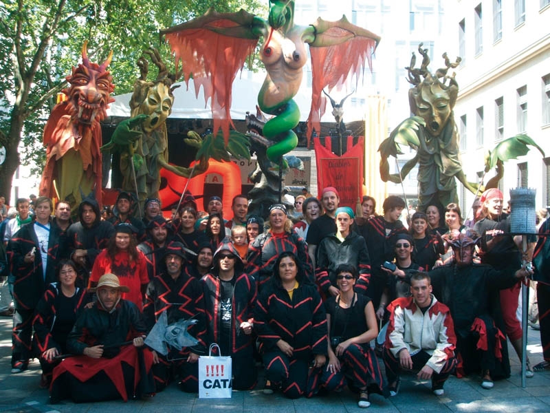 La colla de Drac i Diables de Montornès, durant la participació a l'Aplec de 2007, celebrat a Frankfurt