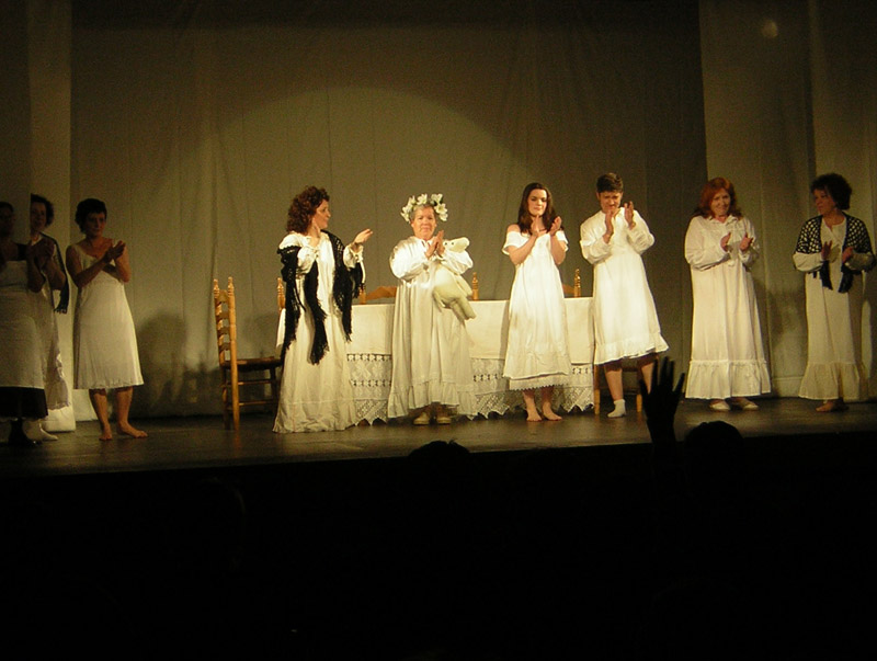 El 6 de maig el Grup de Teatre de l'Escola d'Adults Singuerlín de Santa Coloma de Gramanet va representar "La Casa de Bernarda Alba"