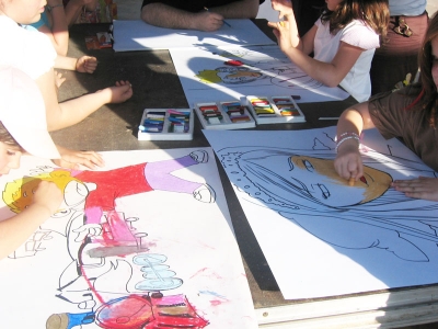 Infants preparant les il·lustracions del Llibre gegant (Sant Jordi 2007)