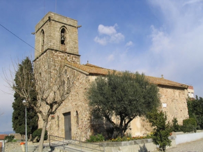 Façana principal de l'església de Sant Sadurní