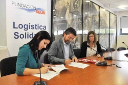 Moment de la signatura del conveni