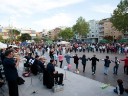 23-04-2015 - Ballada de sardanes amb la Colla La Nova Blanes