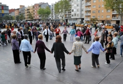 23 d'abril - Sardanes a la plaça de Pau Picasso