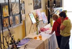 Exposició de manualitats al Casal de la Gent Gran Nord