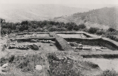 Àmfores i fragments ceràmics trobats al poblat de Sant Miquel. Col·lecció municipal d’art.