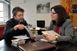 L'alcalde, José A. Montero i la consolessa general de Cuba a Barcelona, Mabel Arteaga