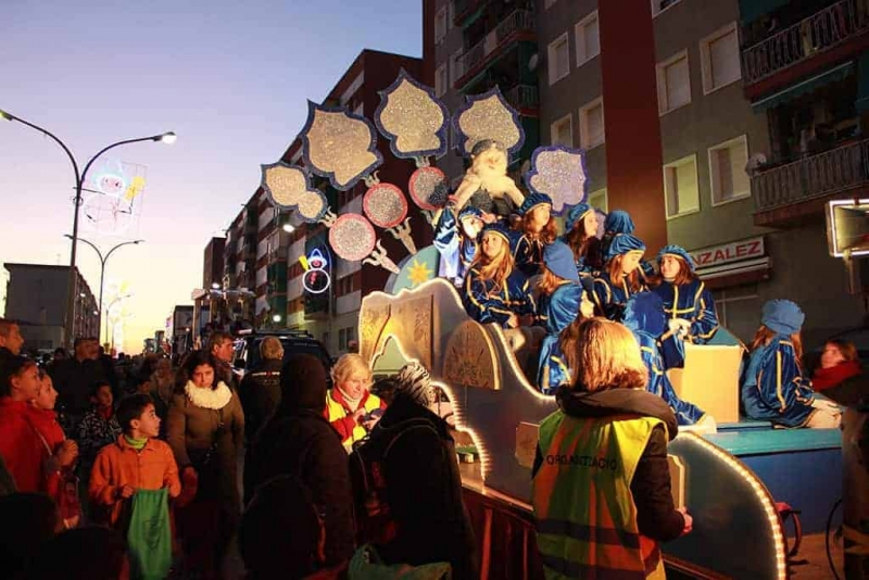 La Cavalcada al seu pas per Montornès Nord