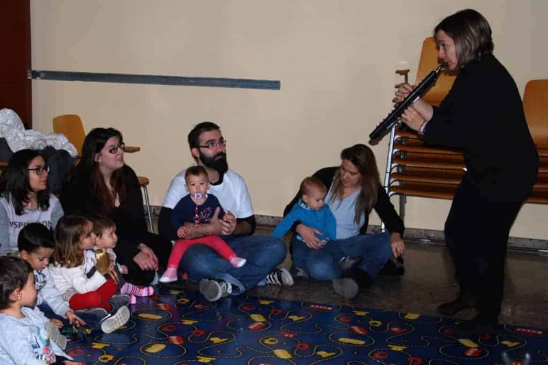 Hora del conte menuda a la Biblioteca