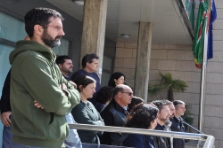 Minut de silenci a la porta de l'Ajuntament