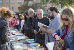 Sant Jordi a la plaça de Pau Picasso