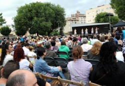 15/09/2013 - Demostració de dansa i música (Pl. de Pau Picasso)