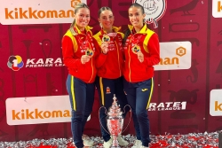 María López amb les seves companyes d'equip Raquel Roy i Lídia Rodríguez (imatge: RFK)