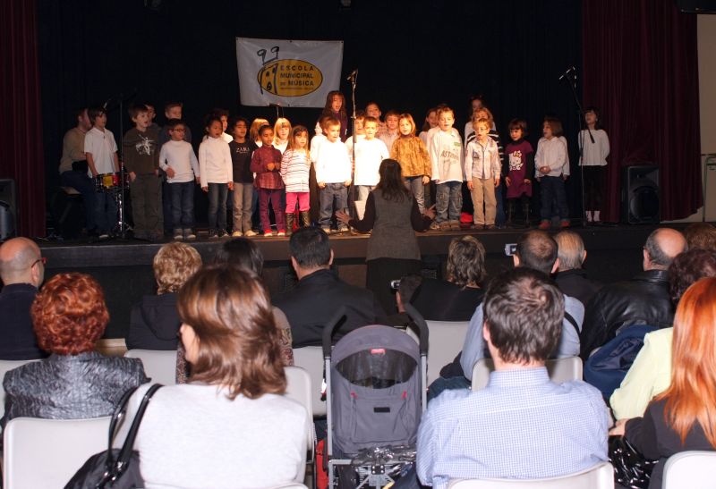 22-11-2009 - Ginkama musical infantil i actuació de conjunts vocals i instrumentals