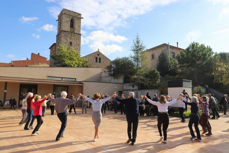 Ballada de sardanes amb la Cobla Ciutat de Girona