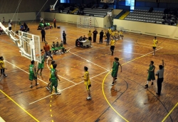 Bàsquet al Pavelló Municipal d'Esports (Novembre 2010)