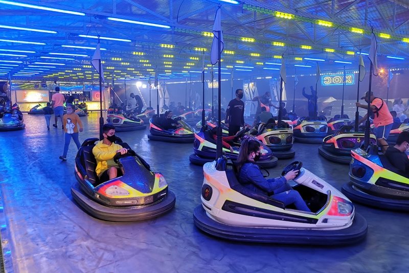 Autos de xoc a la fira d'atraccions de 2021 a Montornès.