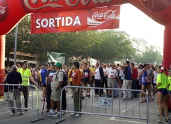 Els participants esperen la sortida de la Marxa Popular