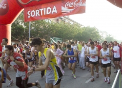 Sortida al carrer del Molí. Primer, els esportistes