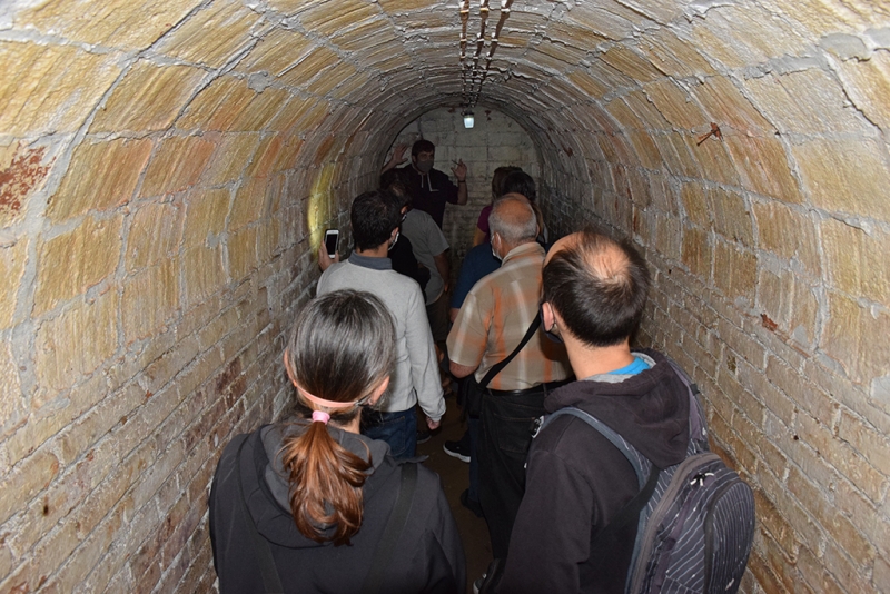 Visites al Refugi Antiaeri de Ca l'Arnau.