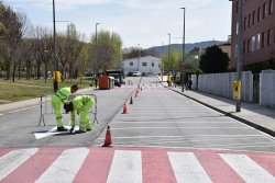 Obres de pintura al carrer del Molí.