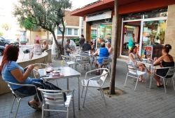 Terrassa a la plaça de la Font (Imatge d'arxiu)