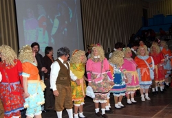 Dissabte de Carnaval - Premi a la disfressa més original: Colección de muñecos de porcelana